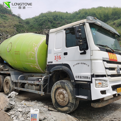 Sinotruck Howo ใช้รถโม่ผสม 8m3 12m3 20m3 สำหรับคอนกรีต