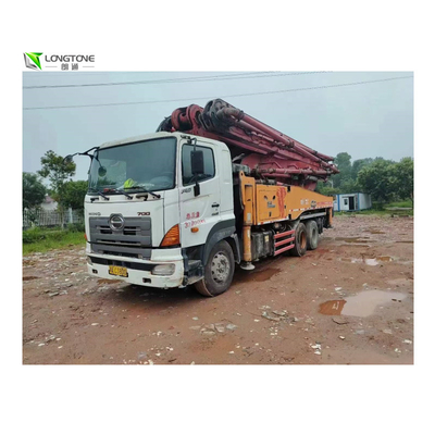 รถปั๊มคอนกรีตมือสองที่มีเส้นผ่านศูนย์กลางกระบอกสูบ 230 มม. ปริมาตรถัง 700 ลิตร